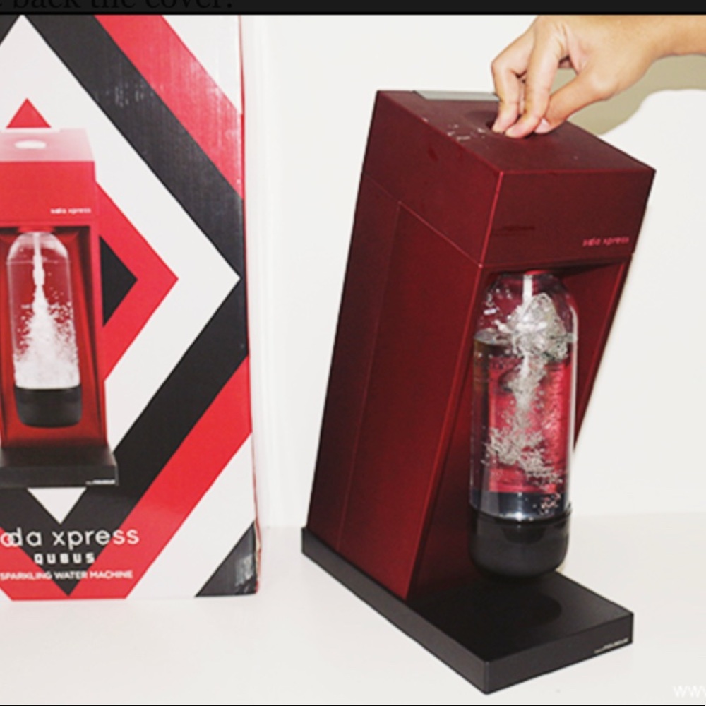 Soda press qubus sparkling water machine